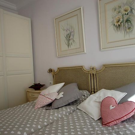 Lets Holidays Centric Apartment In Barcelona Room photo