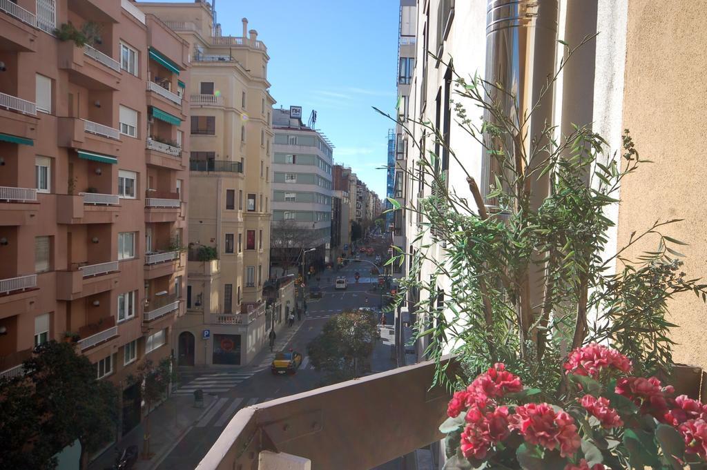 Lets Holidays Centric Apartment In Barcelona Room photo